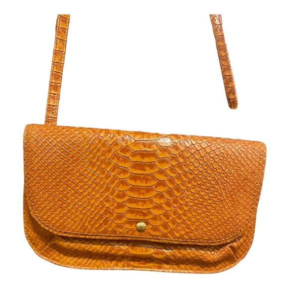 Hobo International Leather Crossbody Bag - Picture 7 of 9